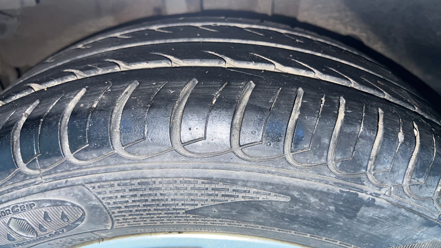 Used 2017 Tata Tiago Revotron XZA Petrol Automatic tyres RIGHT REAR TYRE TREAD VIEW