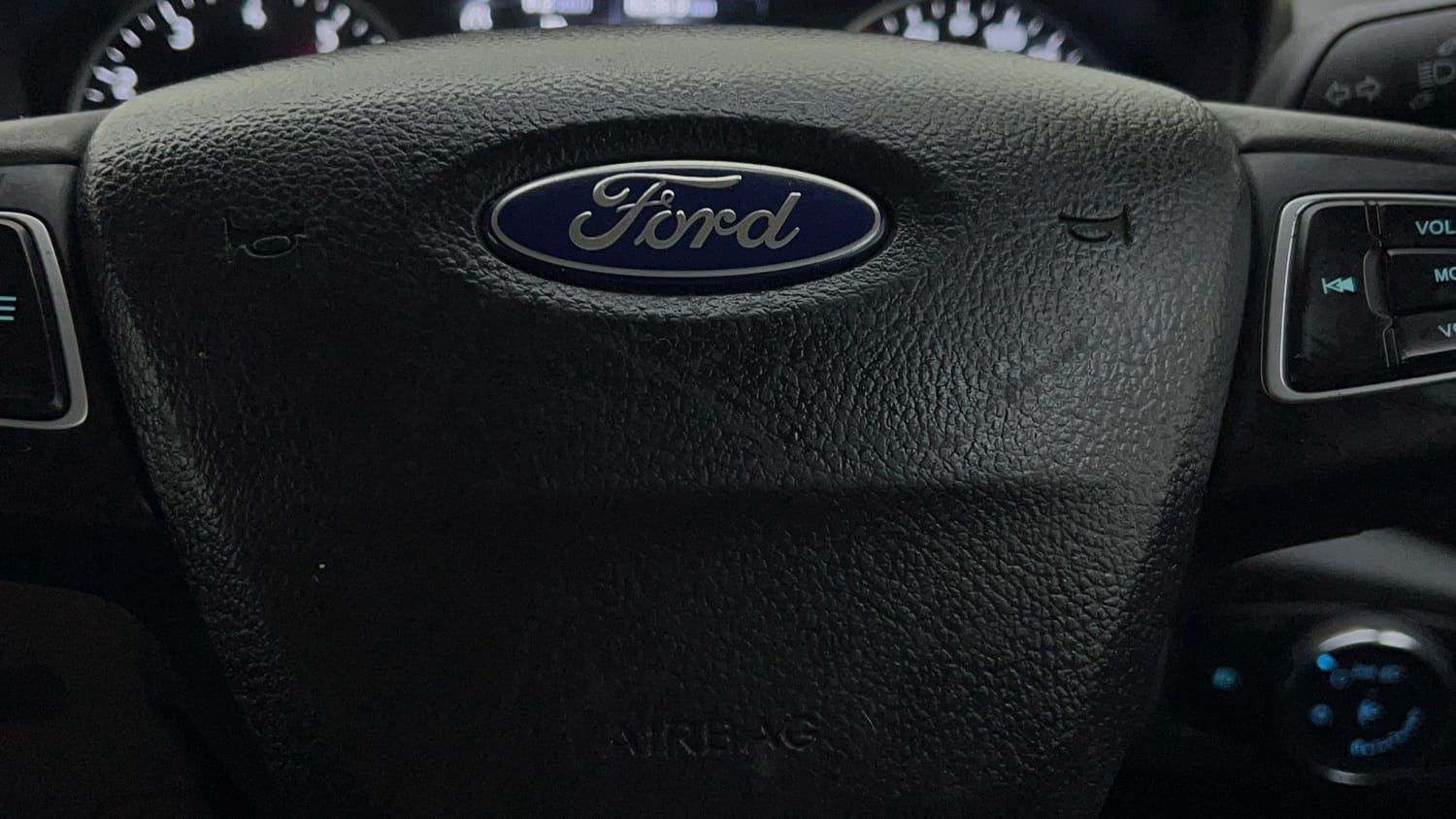 Used 2019 Ford EcoSport Titanium 1.5L Ti-VCT Petrol Manual top_features Airbags