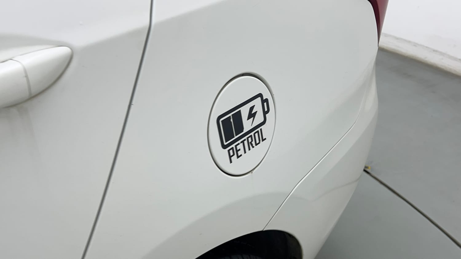 Used 2019 Hyundai Xcent S Petrol+cng(outside fitted) Cng Manual dents MINOR SCRATCH