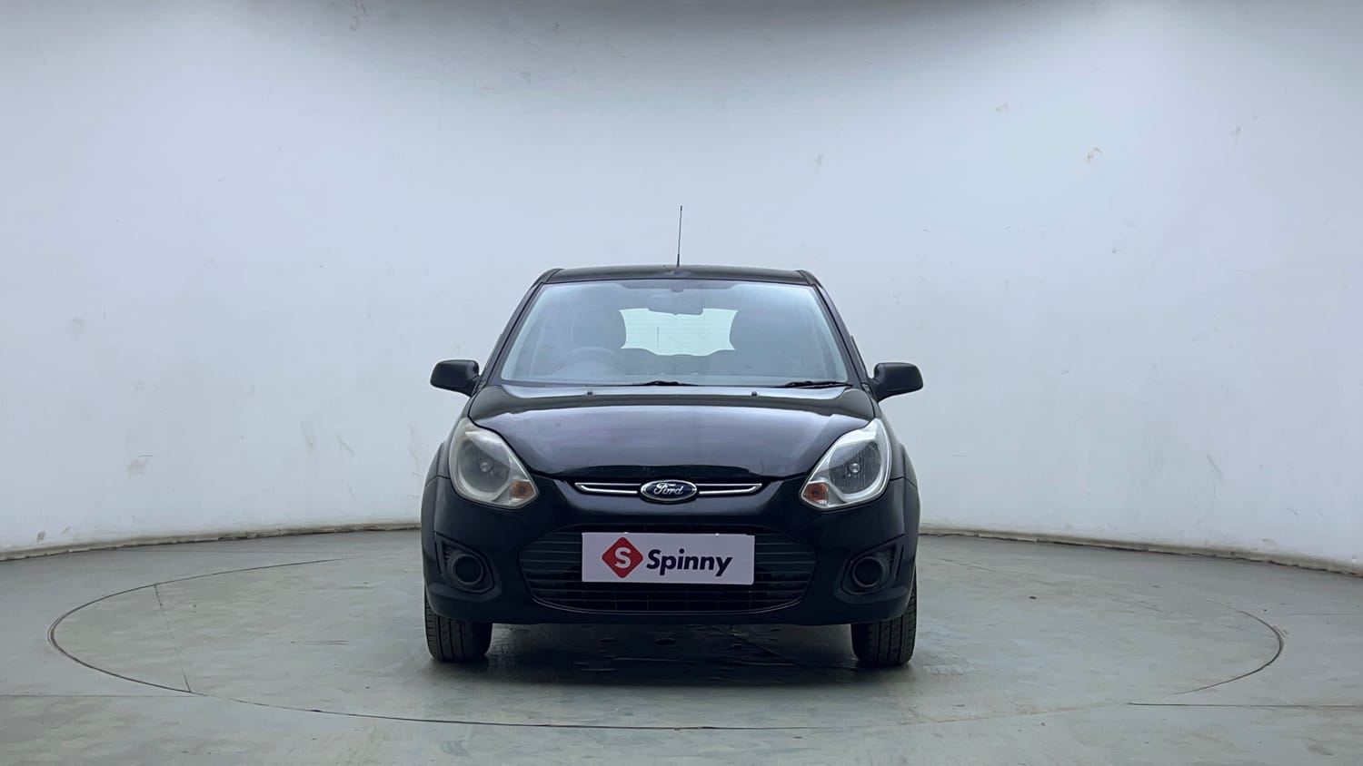 Used 2013 Ford Figo Duratec Petrol ZXI 1.2 Petrol Manual exterior FRONT VIEW