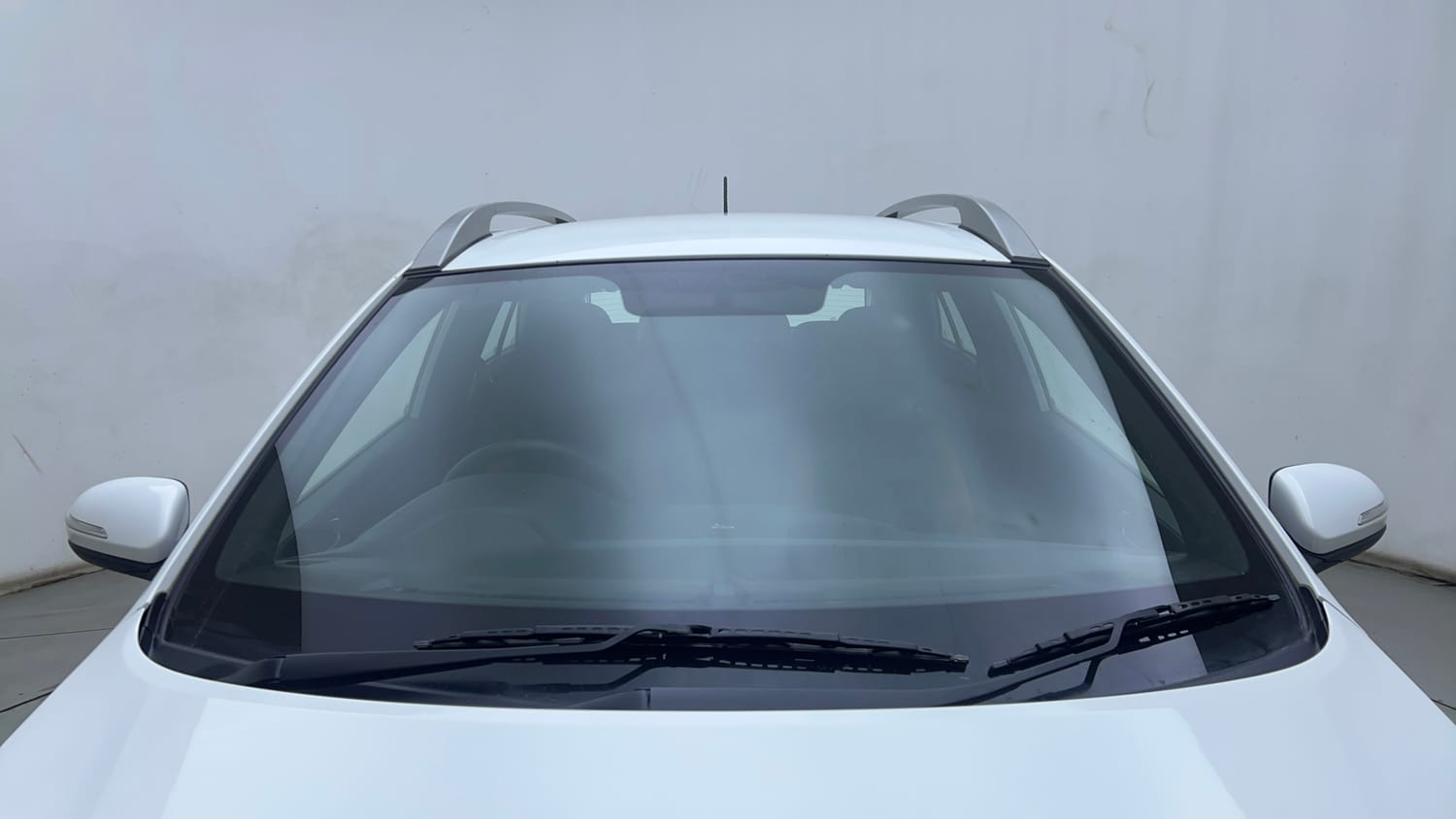 Used 2015 Hyundai i20 Active 1.2 S Petrol Manual exterior FRONT WINDSHIELD VIEW