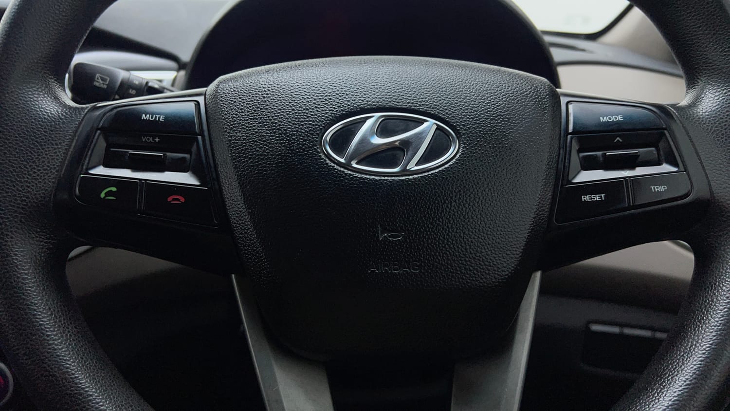 Used 2016 Hyundai Creta 1.6 SX Plus Petrol Petrol Manual top_features Airbags
