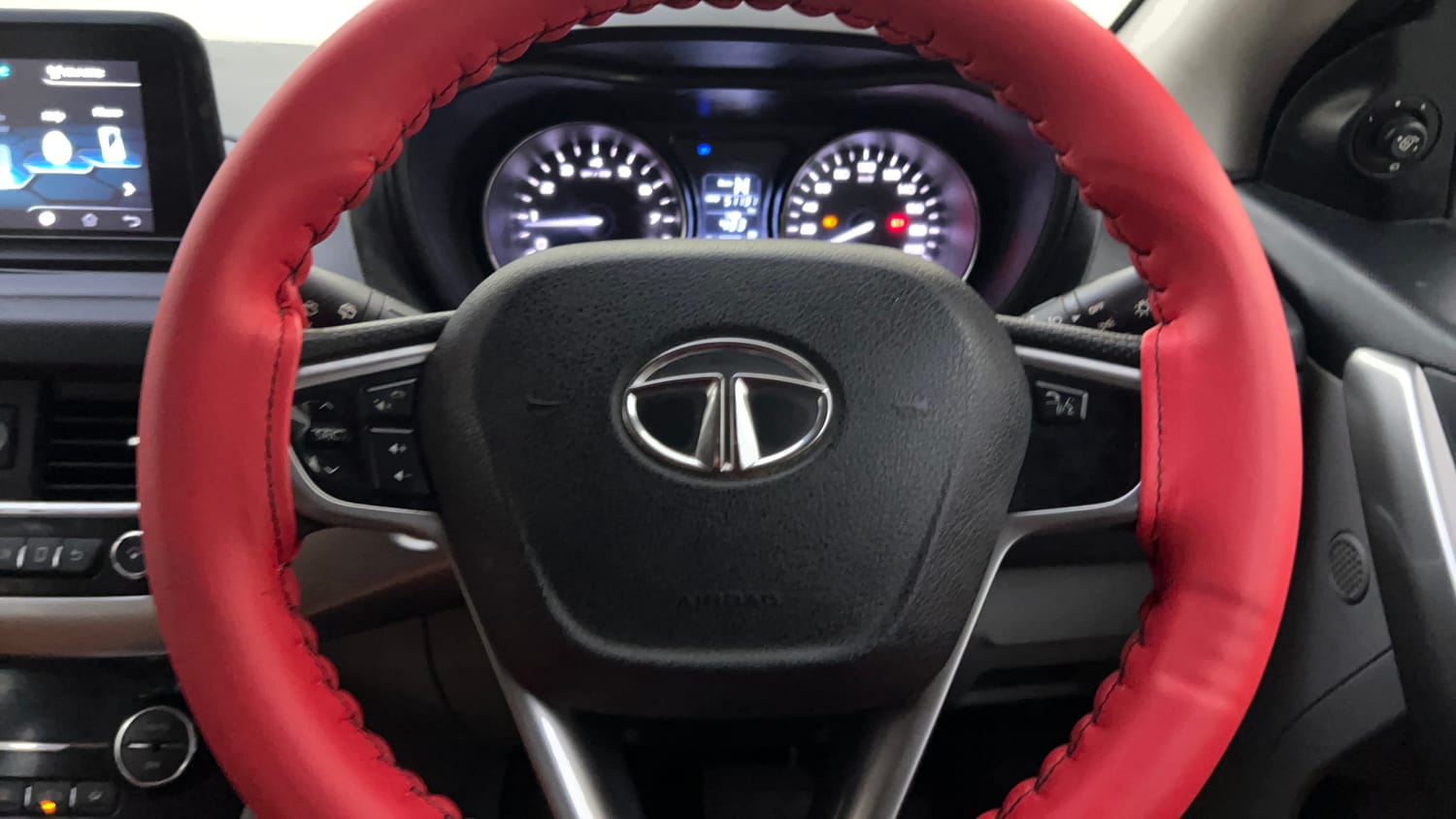 Used 2018 Tata Nexon XZA Plus Diesel Diesel Automatic top_features Airbags