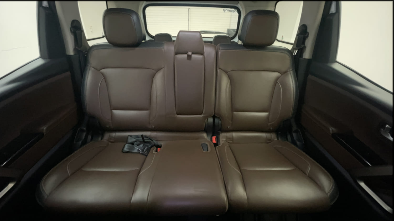 Used 2023 Mahindra Scorpio N Z8 L Petrol AT 7 STR Petrol Automatic interior REAR SEAT CONDITION VIEW