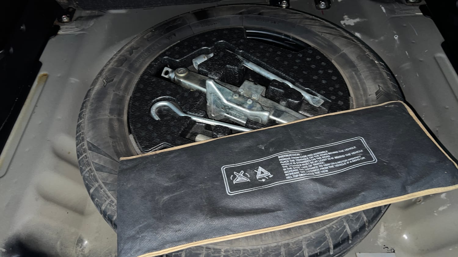 Used 2021 Maruti Suzuki S-Cross Zeta AT Petrol Automatic tyres SPARE TYRE VIEW