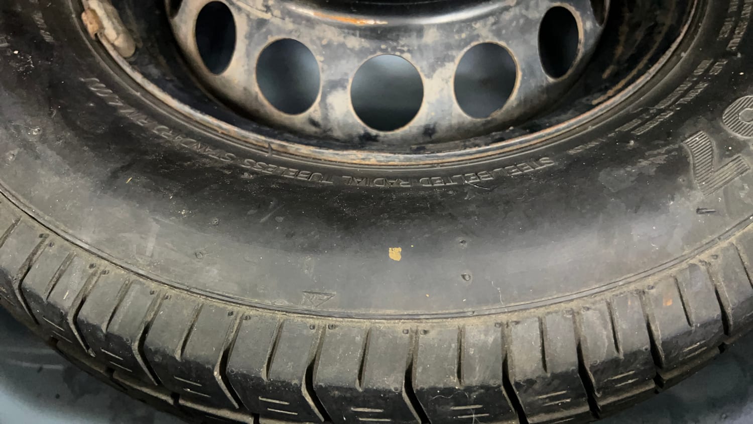 Used 2014 Maruti Suzuki Alto 800 LXI CNG (outside fitted) Cng Manual tyres SPARE TYRE VIEW