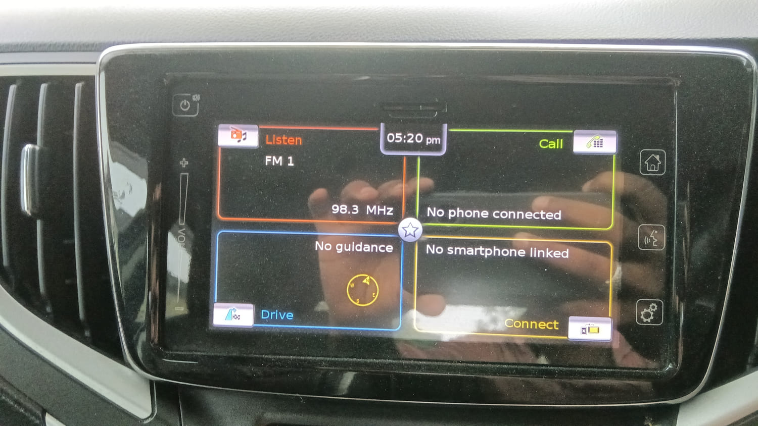 Used 2018 Maruti Suzuki Baleno Alpha 1.2 Petrol Manual interior MUSIC SYSTEM & AC CONTROL VIEW