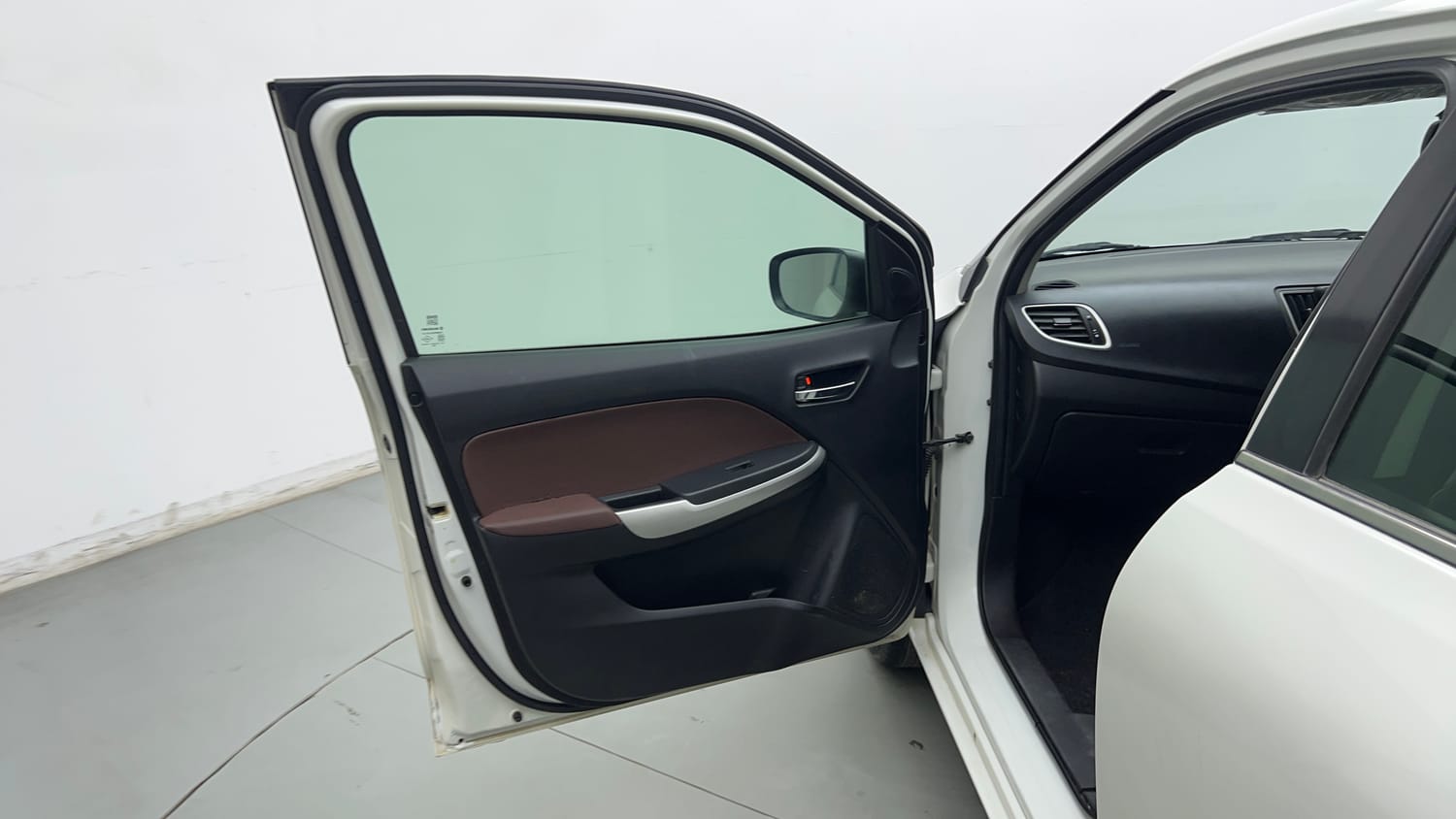 Used 2017 Maruti Suzuki Baleno Zeta 1.2 Petrol Manual interior LEFT FRONT DOOR OPEN VIEW