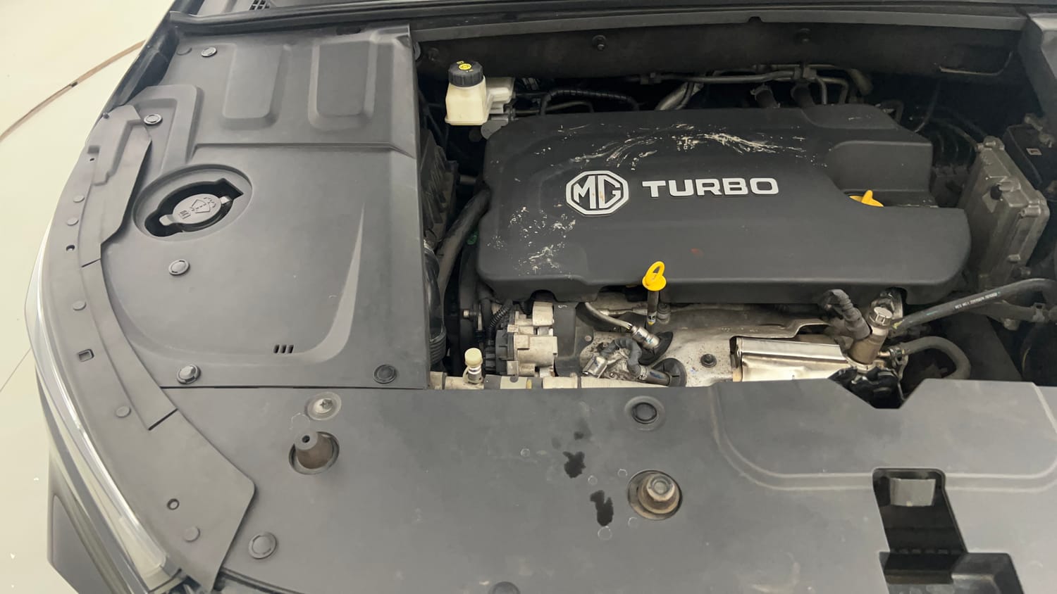 Used 2022 MG Motors Hector Plus Sharp 2.0 Diesel Turbo MT 6-STR Diesel Manual engine ENGINE RIGHT SIDE VIEW