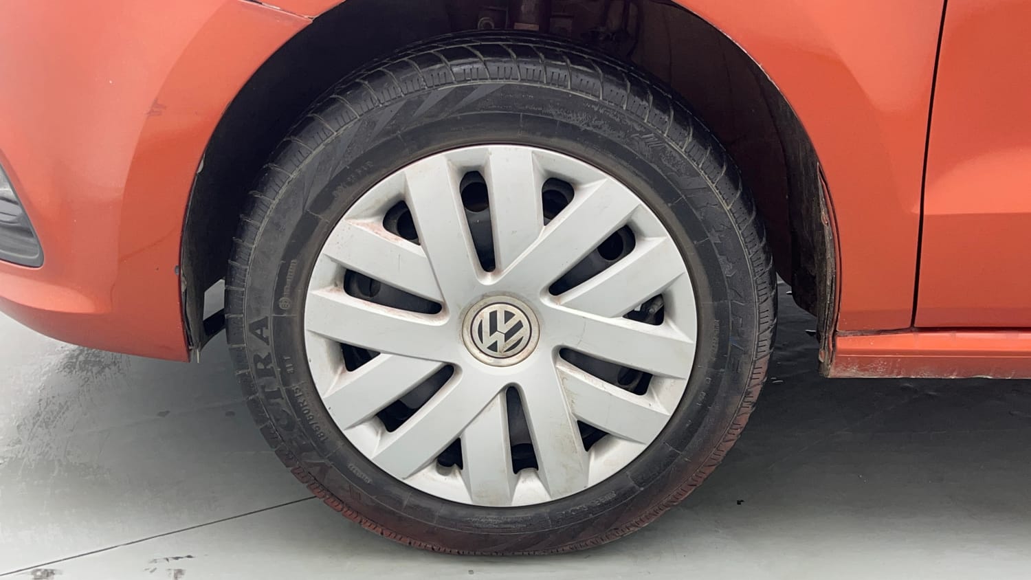 Used 2016 Volkswagen Polo Comfortline 1.2L (P) Petrol Manual tyres LEFT FRONT TYRE RIM VIEW