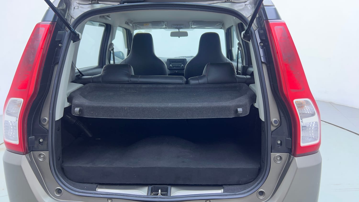 Used 2023 Maruti Suzuki Wagon R VXI 1.0 CNG Cng Manual interior DICKY INSIDE VIEW
