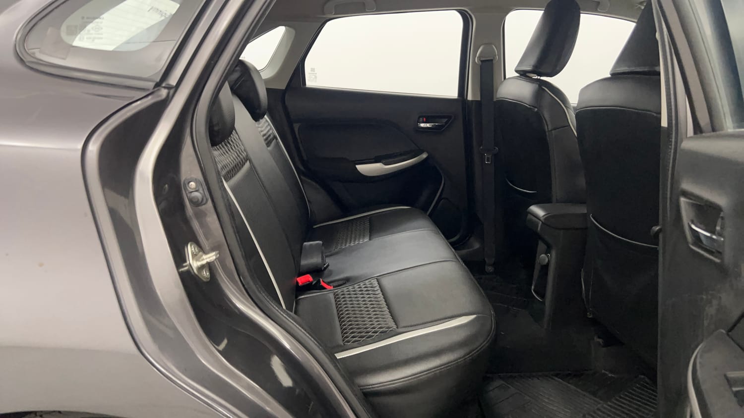 Used 2018 Maruti Suzuki Baleno Delta 1.2 Petrol Manual interior RIGHT SIDE REAR DOOR CABIN VIEW
