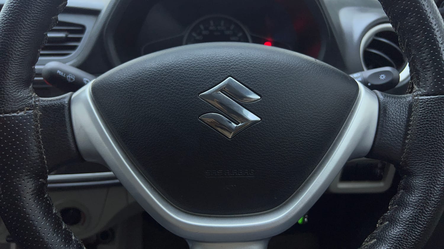 Used 2019 Maruti Suzuki Alto 800 VXi Petrol Manual top_features Airbags