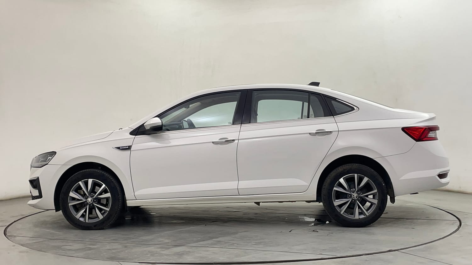 Used 2024 Skoda Slavia Style 1.5L TSI DSG Petrol Automatic exterior LEFT SIDE VIEW