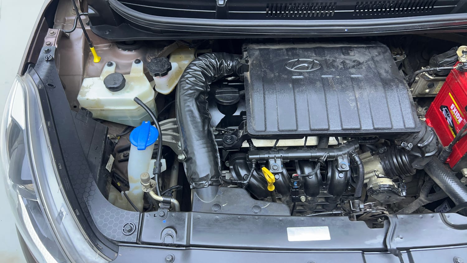 Used 2020 Hyundai Aura SX Plus 1.2 AMT Petrol Petrol Automatic engine ENGINE RIGHT SIDE VIEW