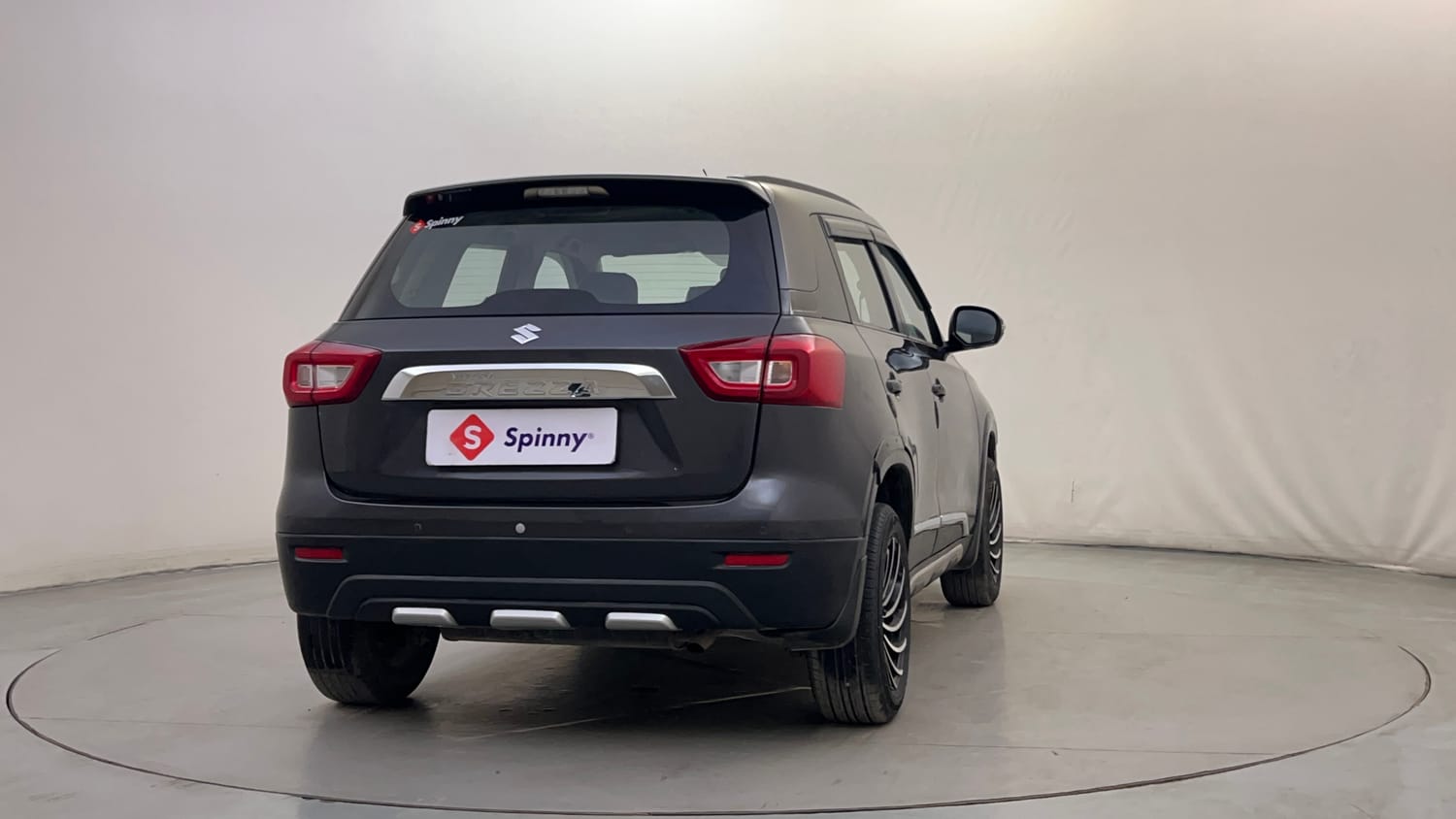 Used 2021 maruti-suzuki Vitara Brezza VXi Petrol Manual exterior RIGHT REAR CORNER VIEW