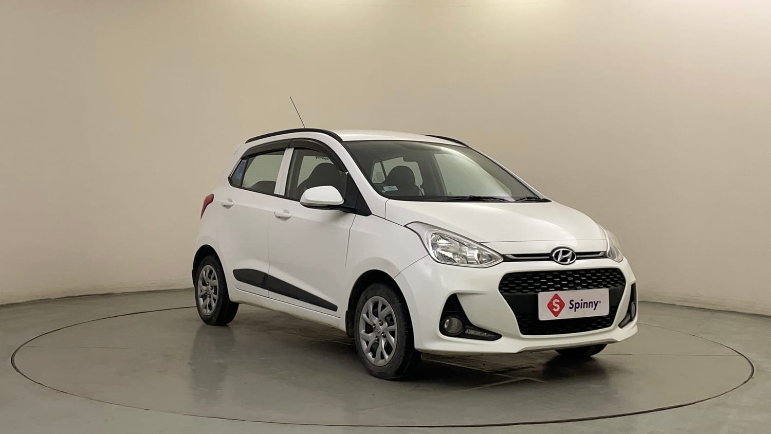 Used 2020 Hyundai Grand i10 Sportz 1.2 Kappa VTVT Petrol Manual exterior RIGHT FRONT CORNER VIEW