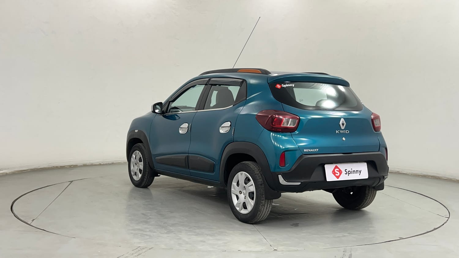 Used 2022 Renault Kwid RXT 1.0 (O) Petrol Manual exterior LEFT REAR CORNER VIEW
