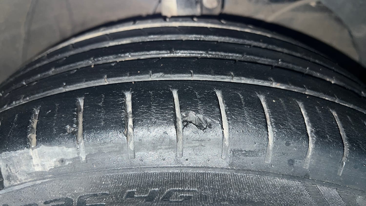 Used 2021 Maruti Suzuki Baleno Zeta Petrol Manual tyres RIGHT FRONT TYRE TREAD VIEW