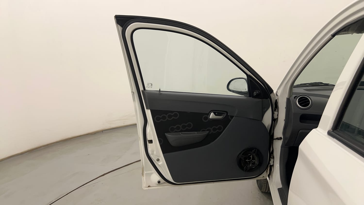 Used 2016 Maruti Suzuki Alto 800 Lxi Petrol Manual interior LEFT FRONT DOOR OPEN VIEW