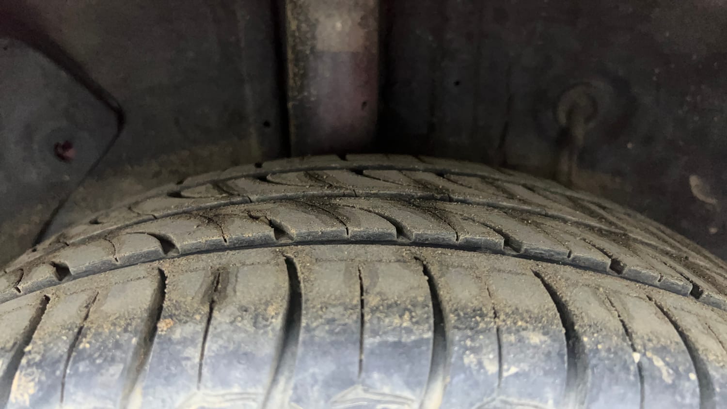 Used 2015 Hyundai Elite i20 Asta 1.2 Petrol Manual tyres RIGHT REAR TYRE TREAD VIEW