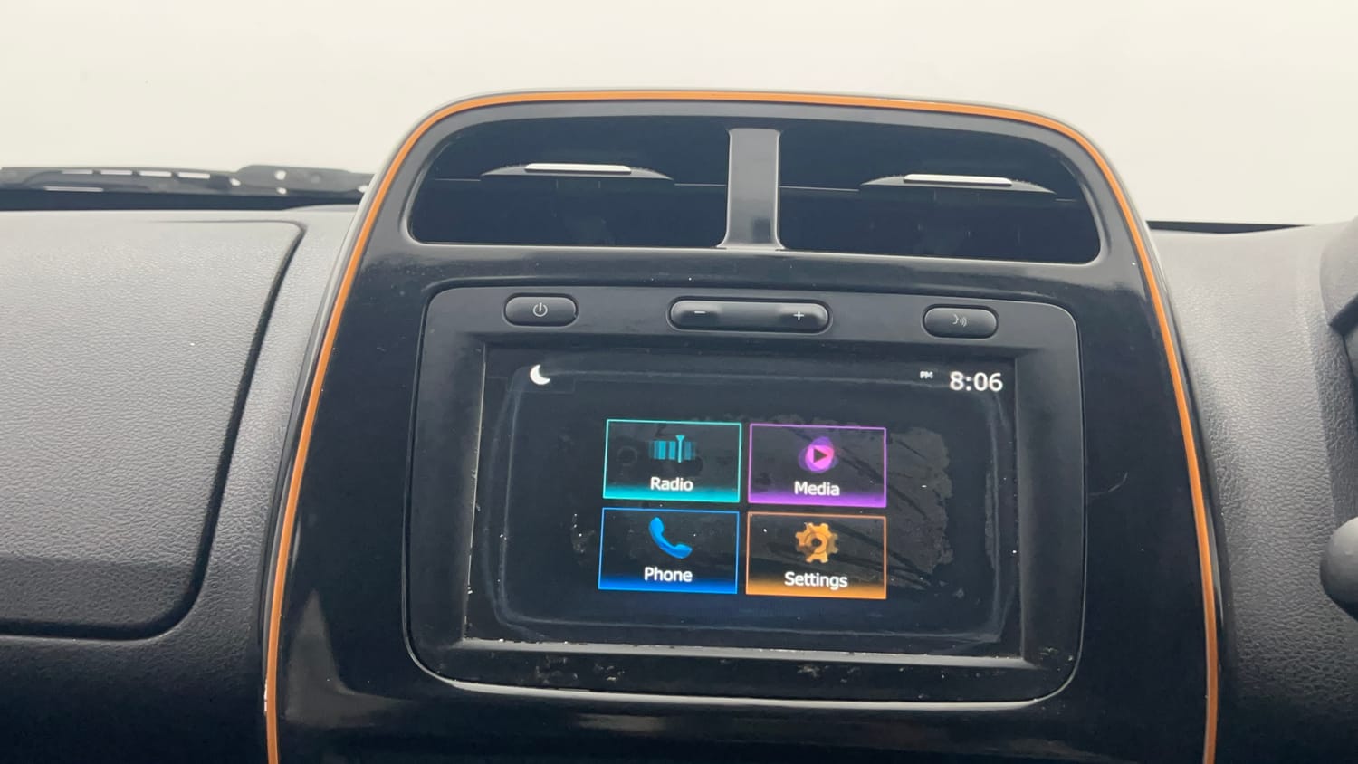 Used 2019 Renault Kwid CLIMBER 1.0 Petrol Manual top_features Touch screen infotainment system