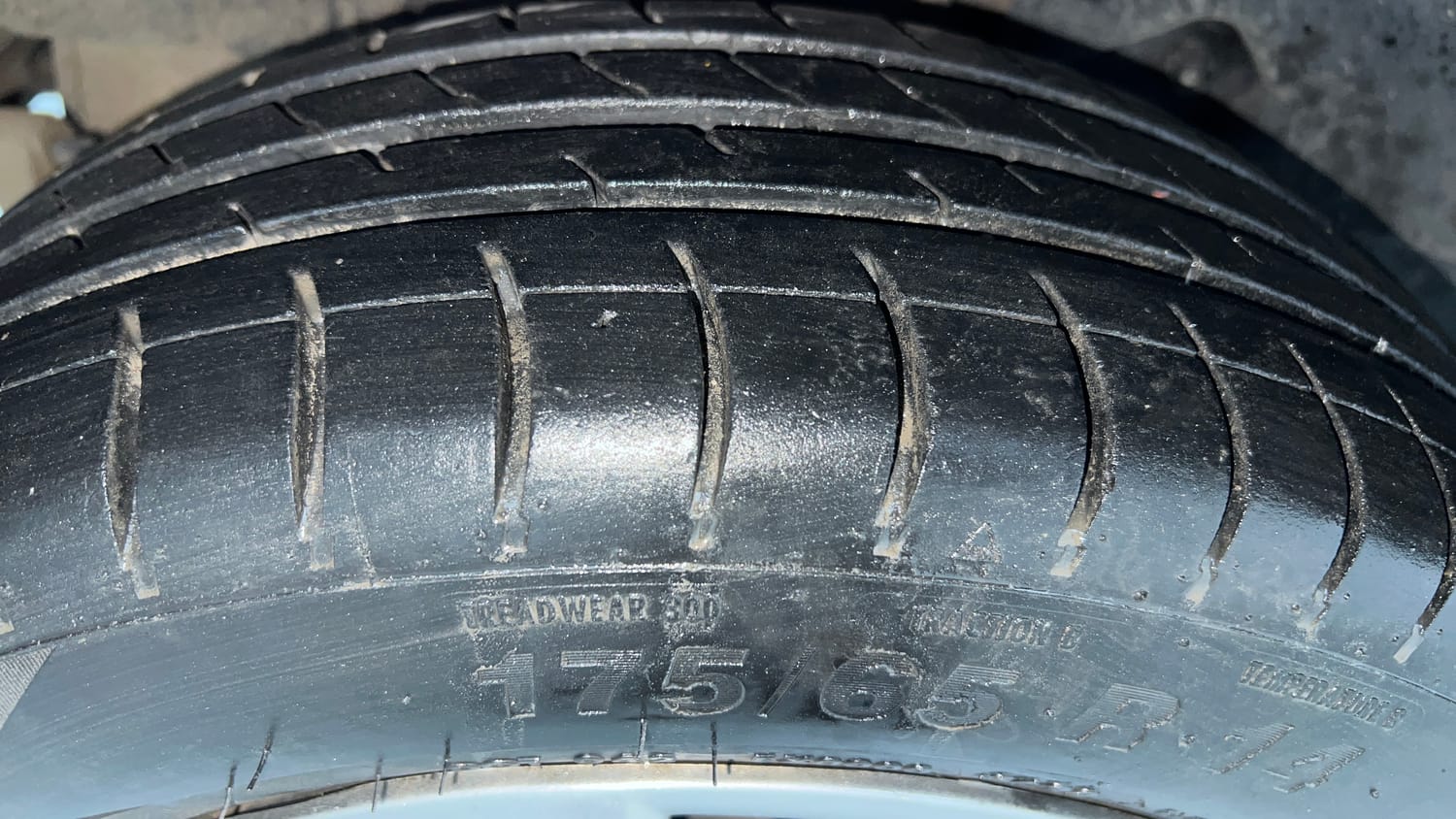 Used 2017 Tata Tiago Revotron XT Petrol Manual tyres RIGHT REAR TYRE TREAD VIEW