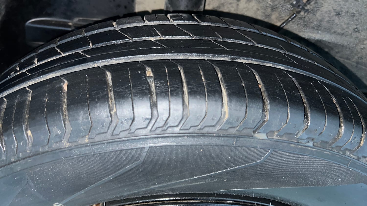 Used 2024 Tata Punch Pure MT Petrol Manual tyres RIGHT REAR TYRE TREAD VIEW