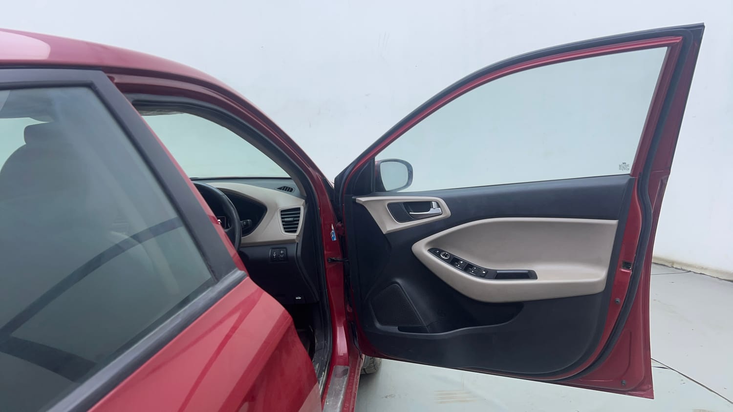 Used 2015 Hyundai Elite i20 Asta 1.2 Petrol Manual interior RIGHT FRONT DOOR OPEN VIEW
