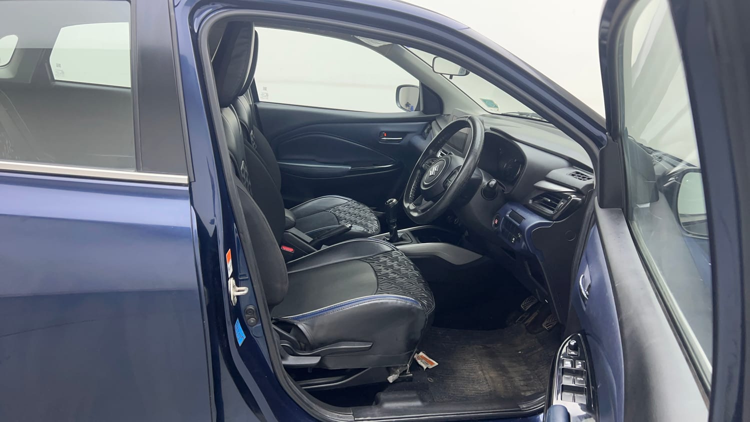 Used 2022 Maruti Suzuki Baleno Zeta MT Petrol Manual interior RIGHT SIDE FRONT DOOR CABIN VIEW