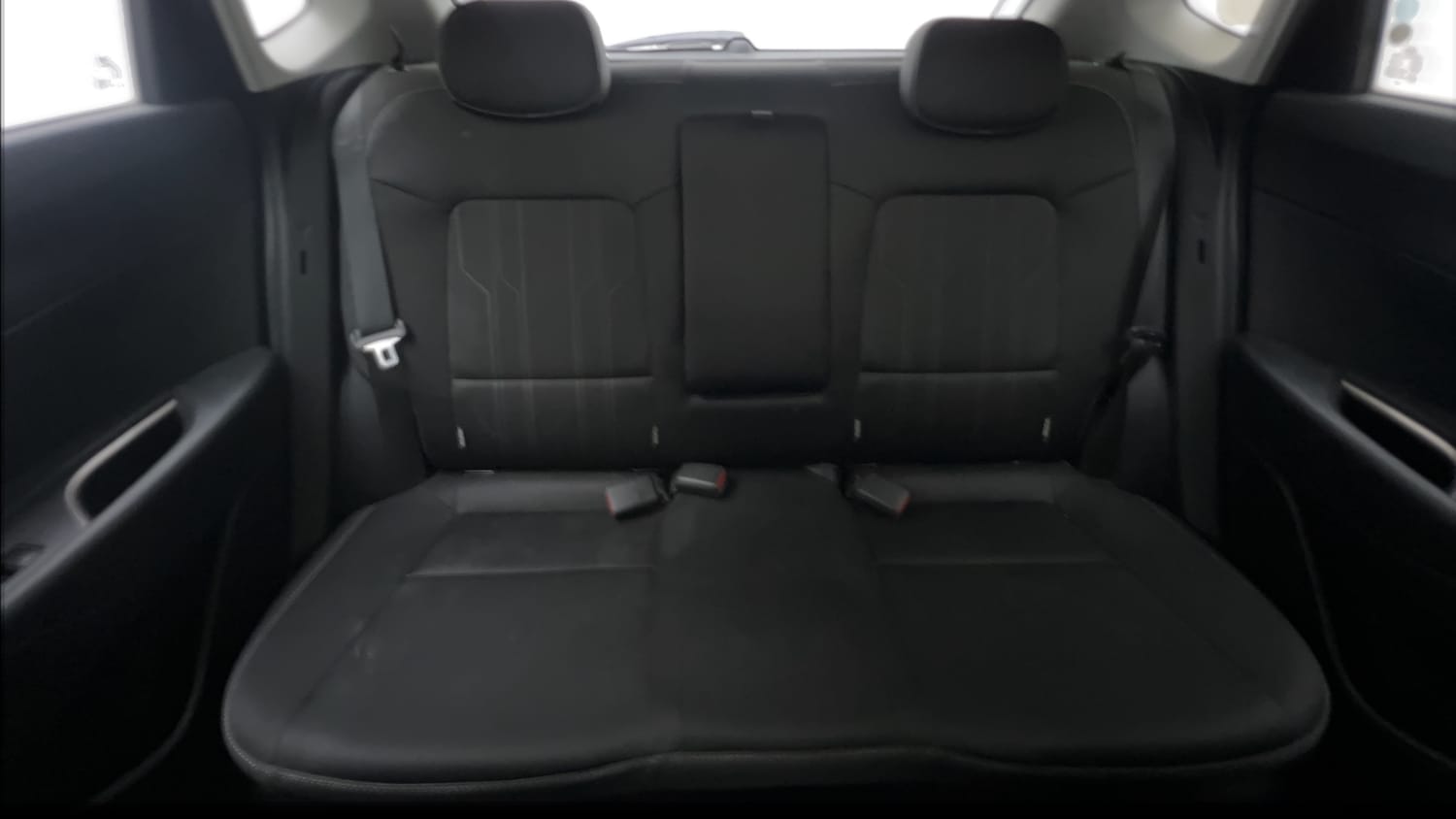 Used 2022 Hyundai i20 Asta (O) 1.2 IVT Petrol Automatic interior REAR SEAT CONDITION VIEW
