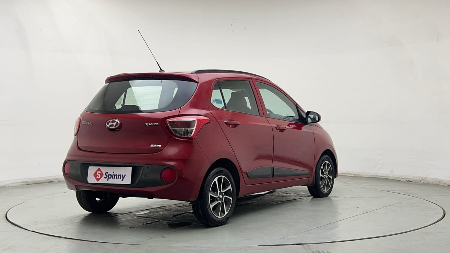 Used 2018 Hyundai Grand i10 Sportz (O) AT 1.2 Kappa VTVT Petrol Automatic exterior RIGHT REAR CORNER VIEW