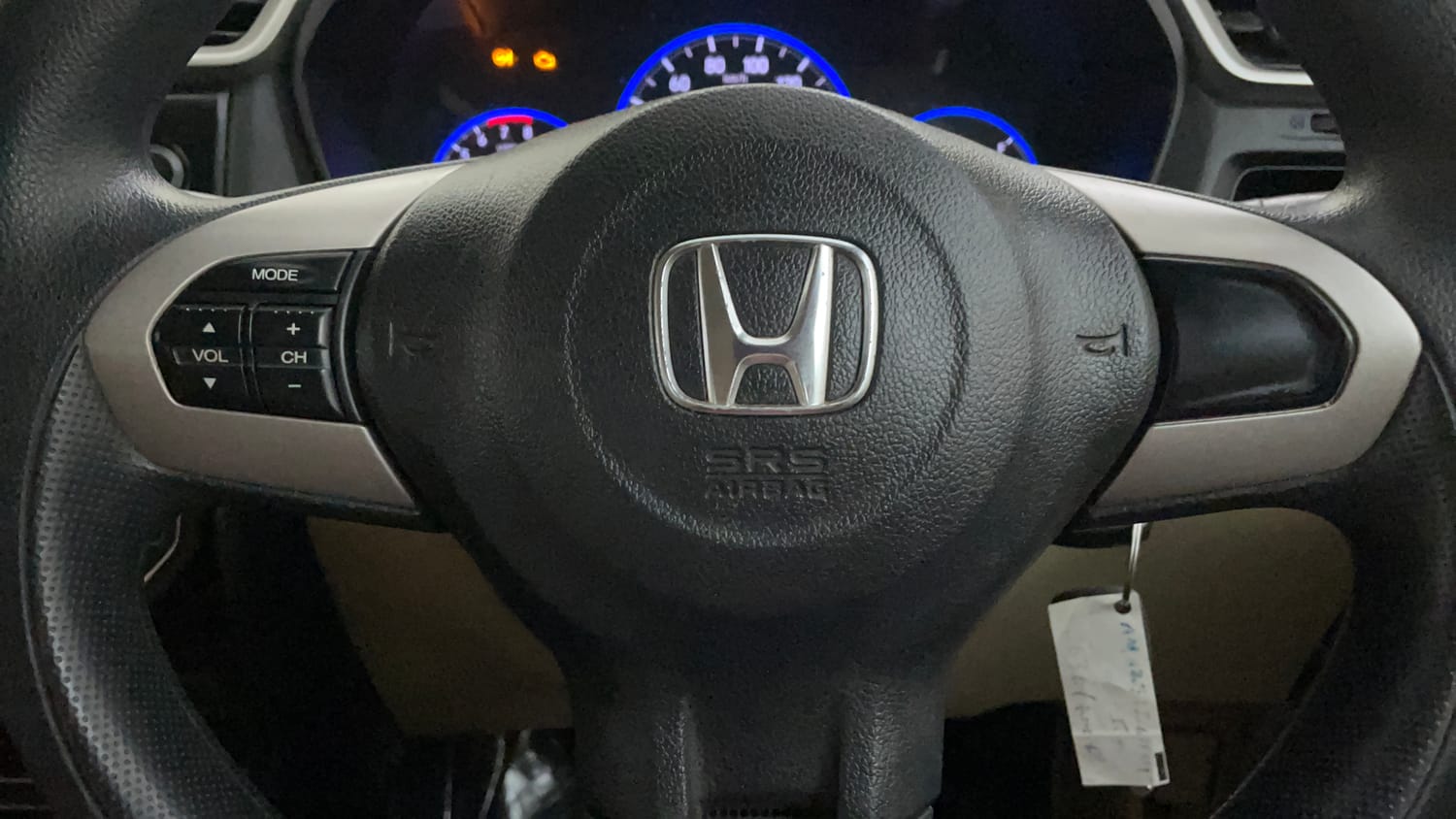 Used 2018 Honda Amaze 1.2 S i-VTEC Opt Petrol Manual top_features Steering mounted controls