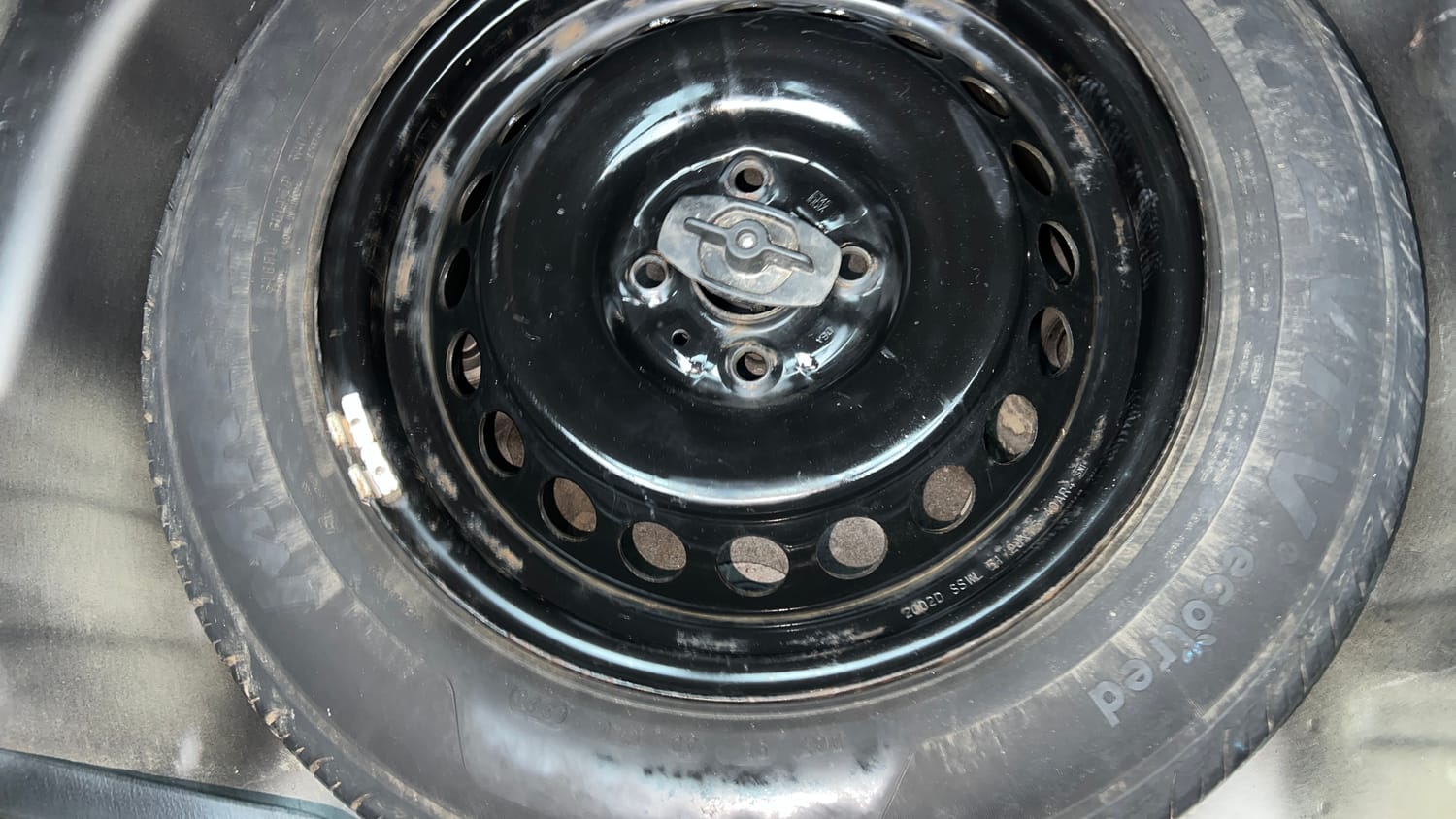 Used 2020 Maruti Suzuki Baleno Delta Petrol Manual tyres SPARE TYRE VIEW