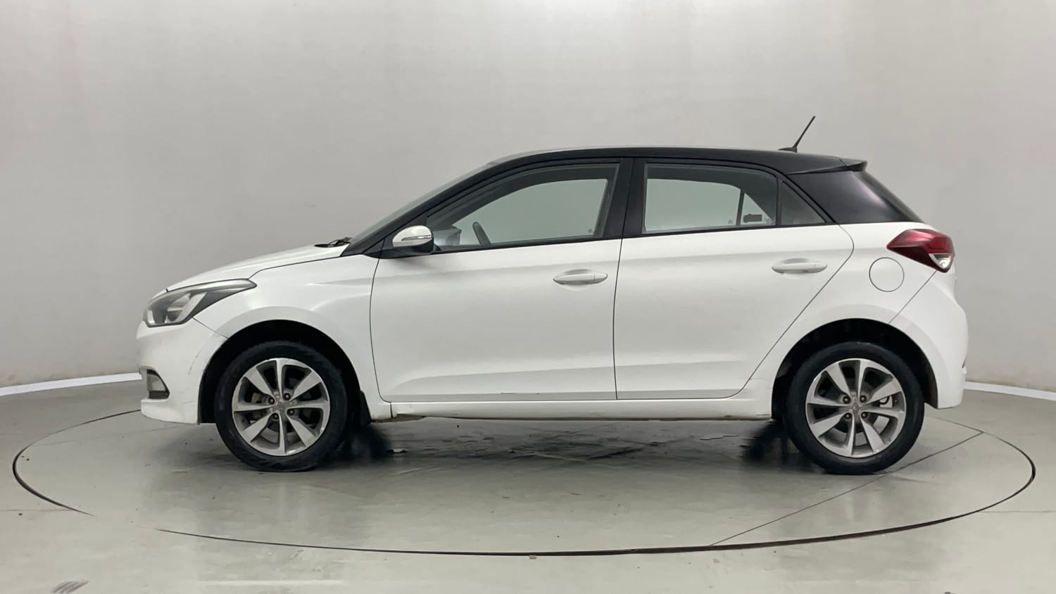 Used 2017 Hyundai Elite i20 Asta 1.2 Dual Tone Petrol Manual exterior LEFT SIDE VIEW