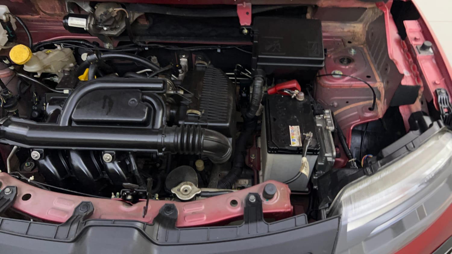 Used 2024 Renault Kwid CLIMBER 1.0 AMT Dual Tone Petrol Automatic engine ENGINE LEFT SIDE VIEW
