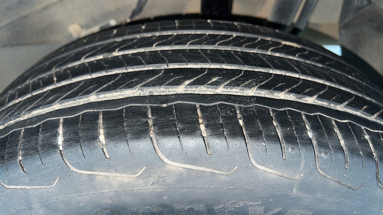 Used 2024 Tata Nexon Pure 1.2 Revotron Petrol 6MT Petrol Manual tyres LEFT REAR TYRE TREAD VIEW