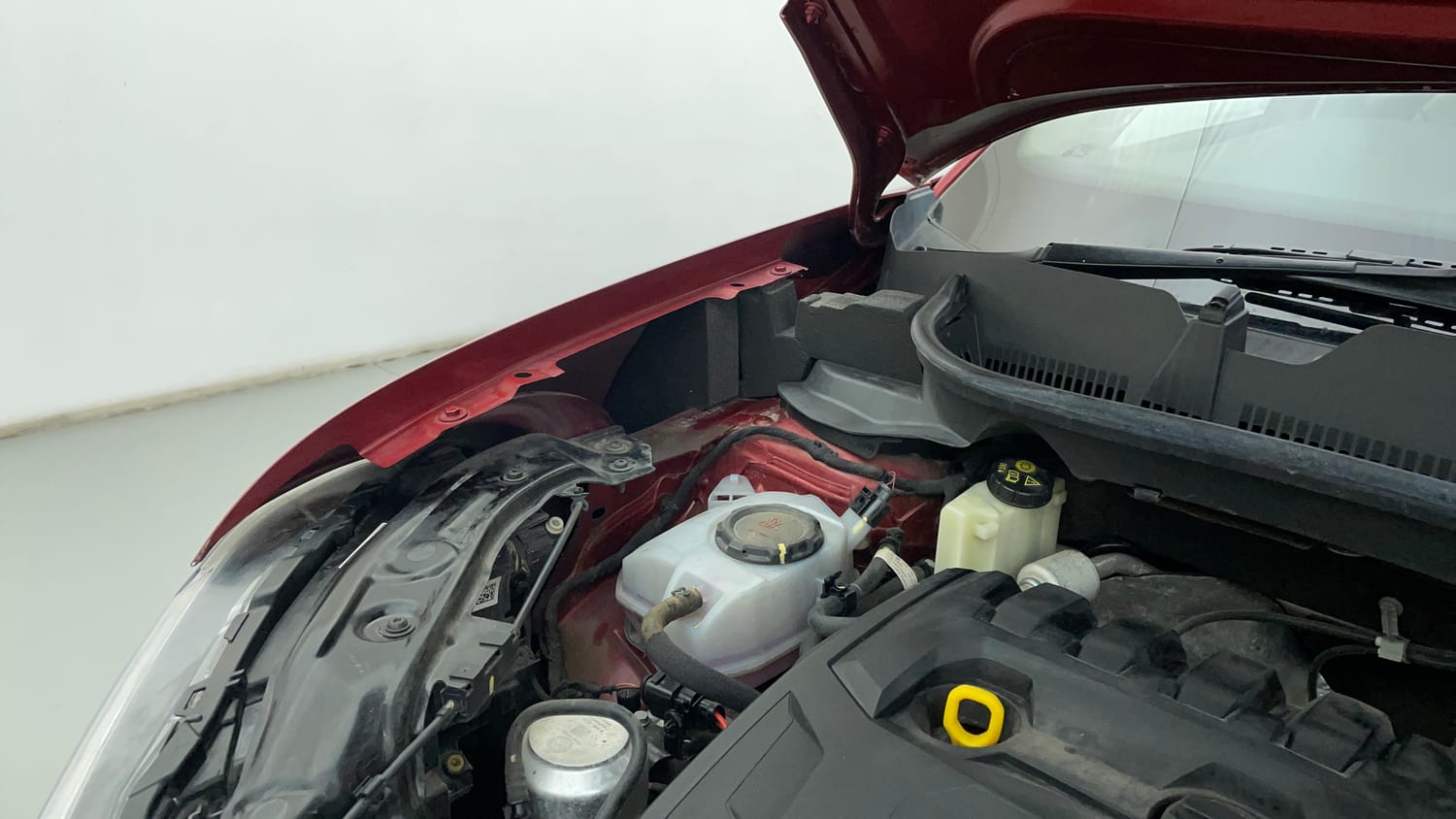 Used 2022 Volkswagen Taigun GT 1.5 TSI MT Petrol Manual engine ENGINE RIGHT SIDE HINGE & APRON VIEW