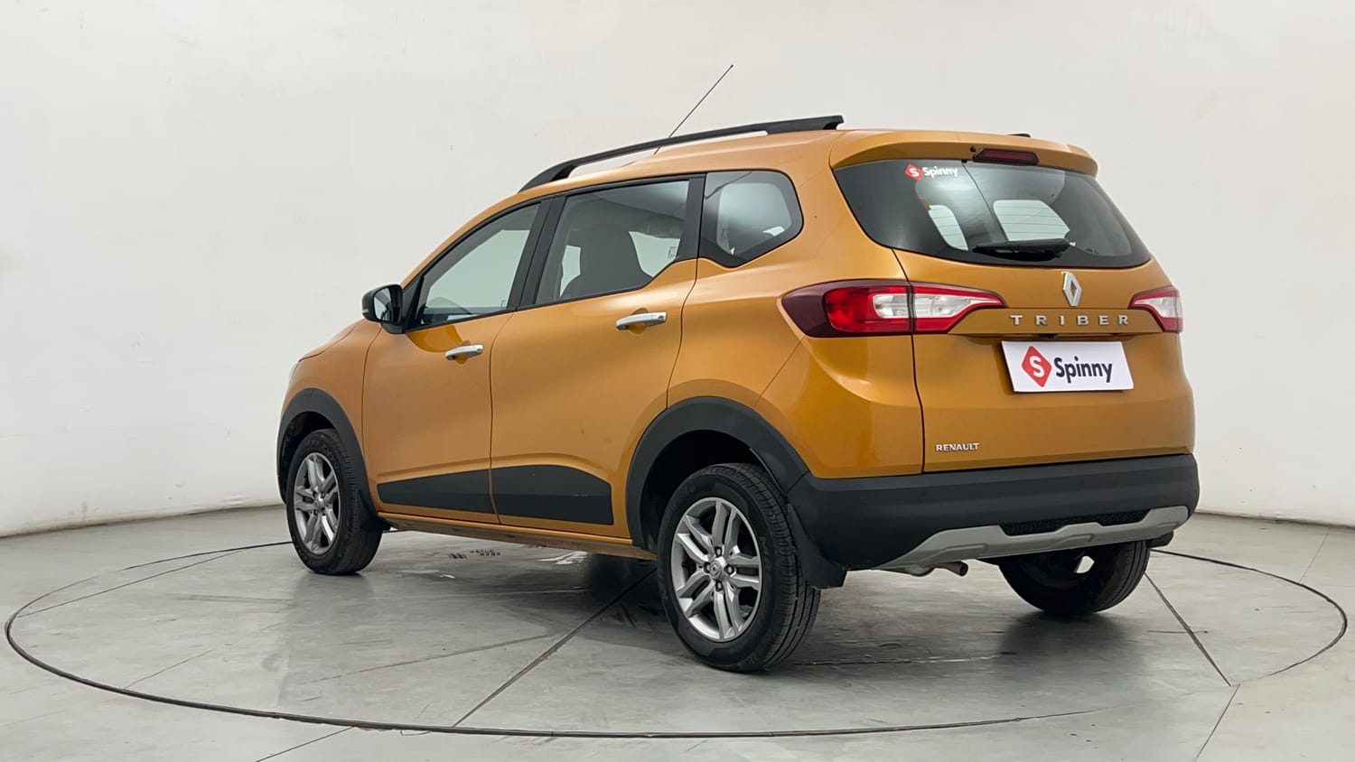 Used 2024 Renault Triber RXZ Petrol Manual exterior LEFT REAR CORNER VIEW