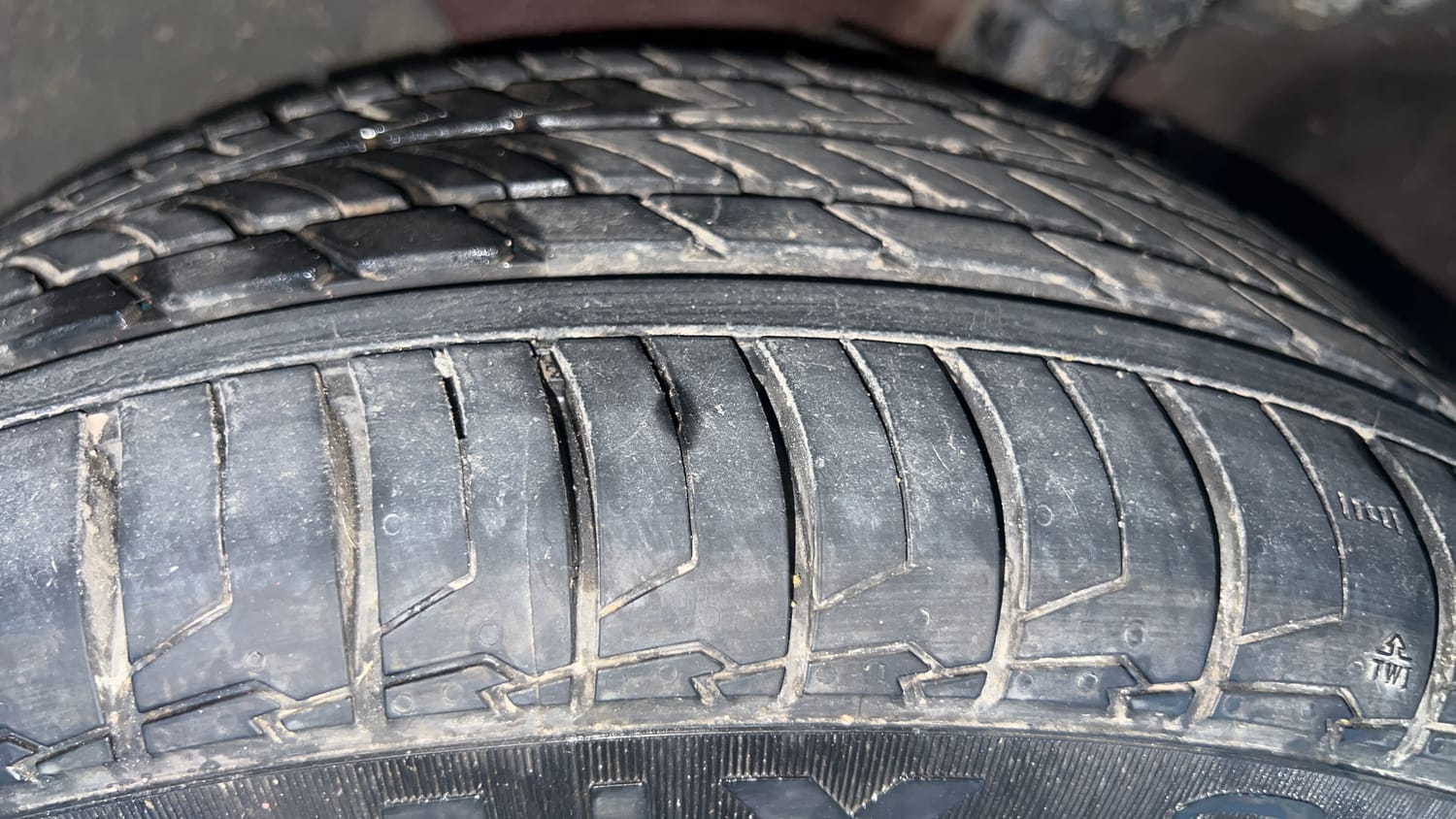 Used 2015 Hyundai i20 Active 1.2 S Petrol Manual tyres LEFT FRONT TYRE TREAD VIEW