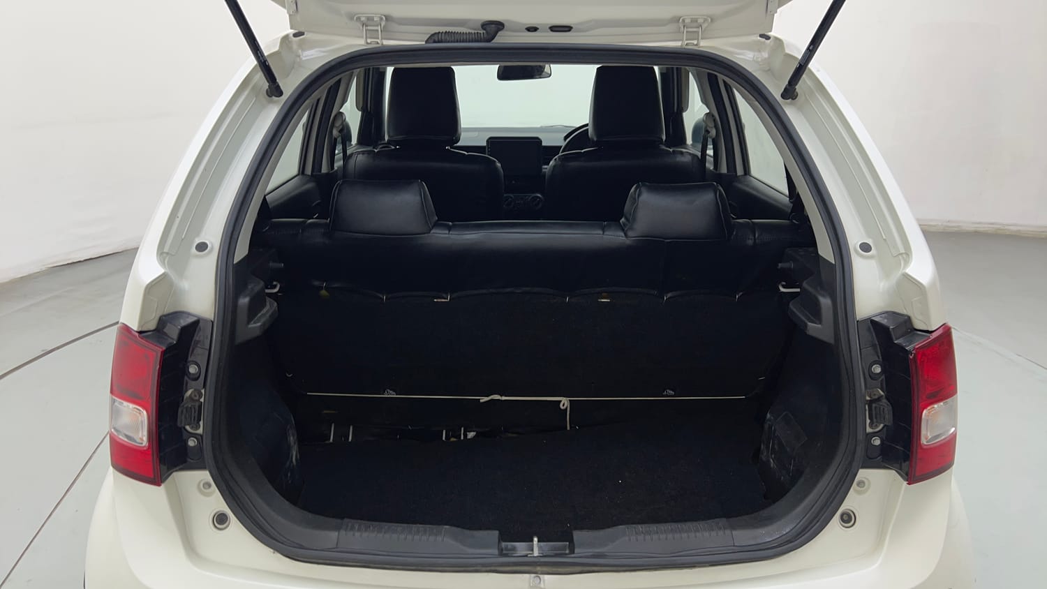 Used 2023 Maruti Suzuki Ignis Sigma 1.2 MT Petrol Manual interior DICKY INSIDE VIEW