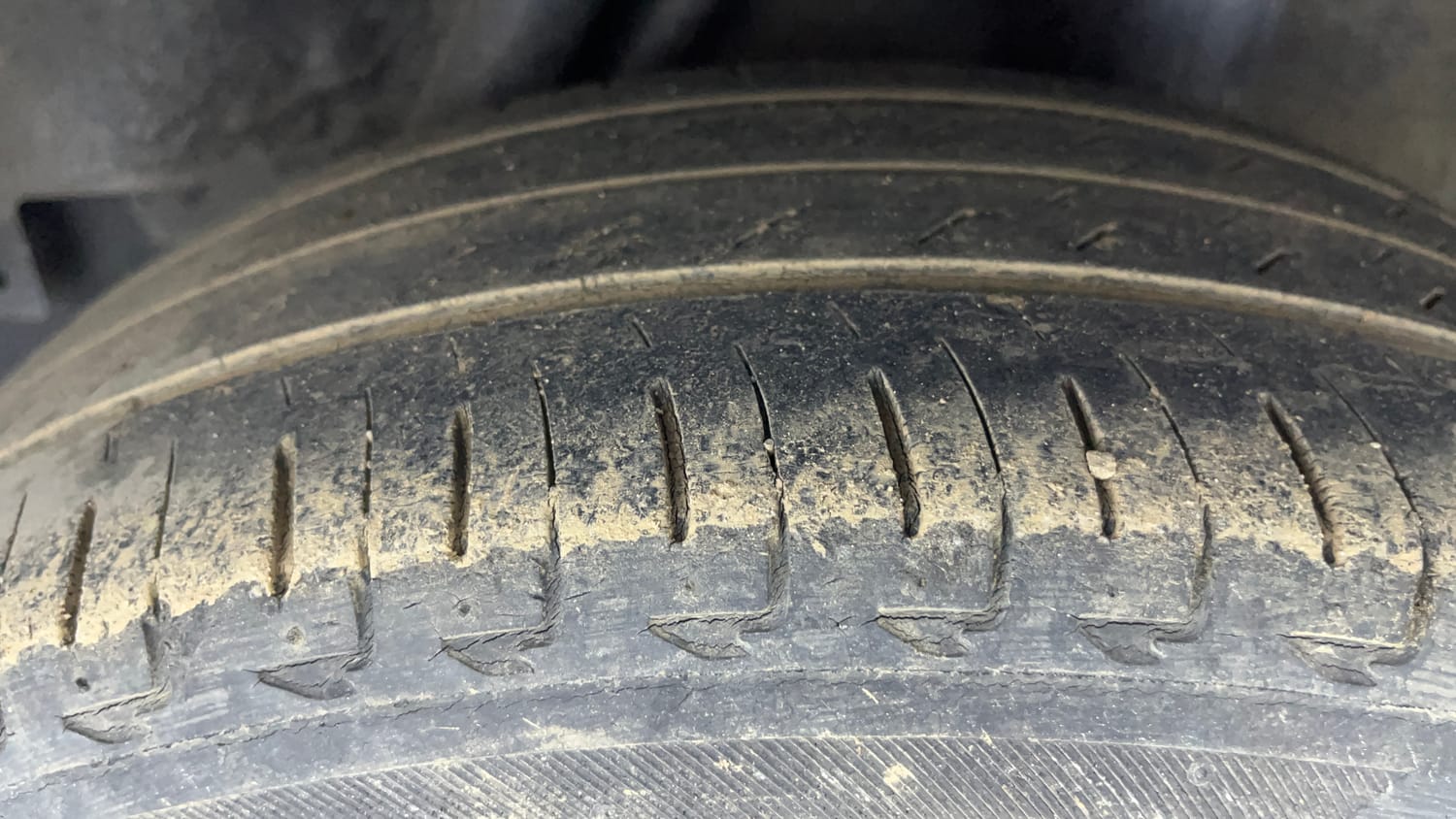 Used 2021 Honda City ZX Petrol Petrol Manual tyres LEFT REAR TYRE TREAD VIEW