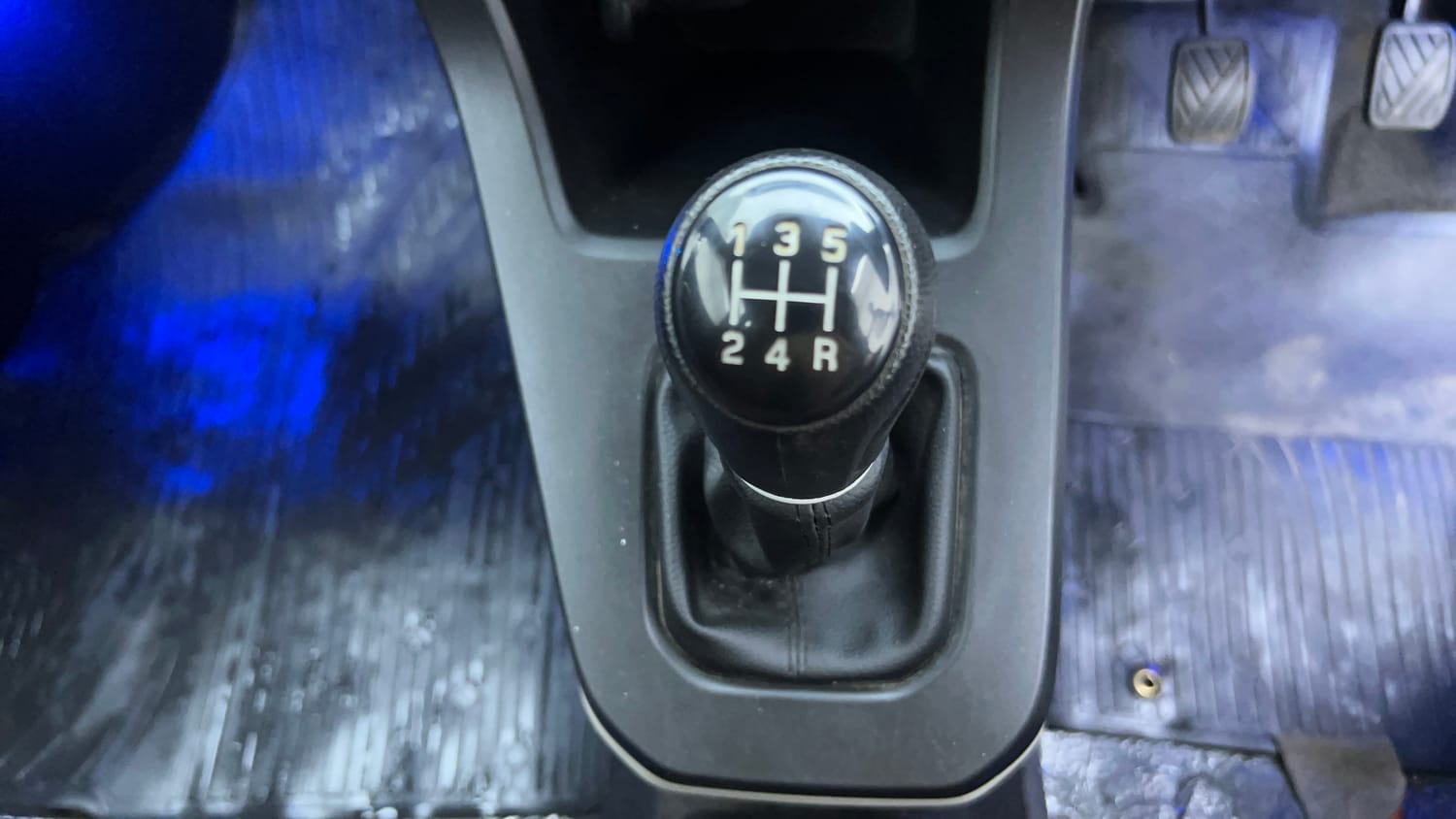 Used 2023 Maruti Suzuki Wagon R VXI 1.0 CNG Cng Manual interior GEAR  KNOB VIEW