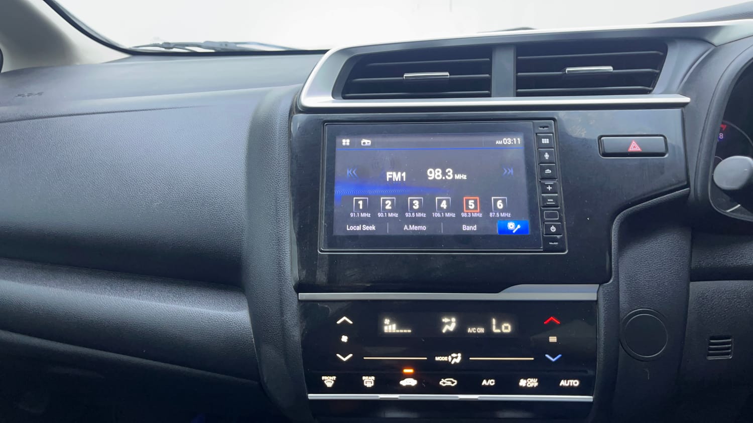 Used 2023 Honda WR-V SV MT Petrol Petrol Manual interior MUSIC SYSTEM & AC CONTROL VIEW