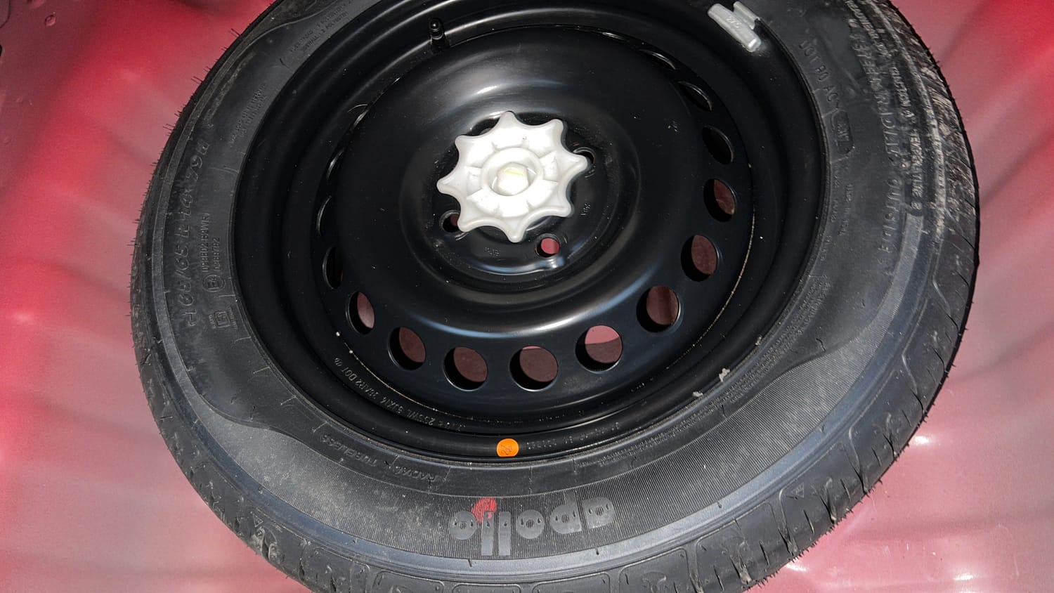Used 2018 Hyundai Grand i10 Sportz (O) AT 1.2 Kappa VTVT Petrol Automatic tyres SPARE TYRE VIEW