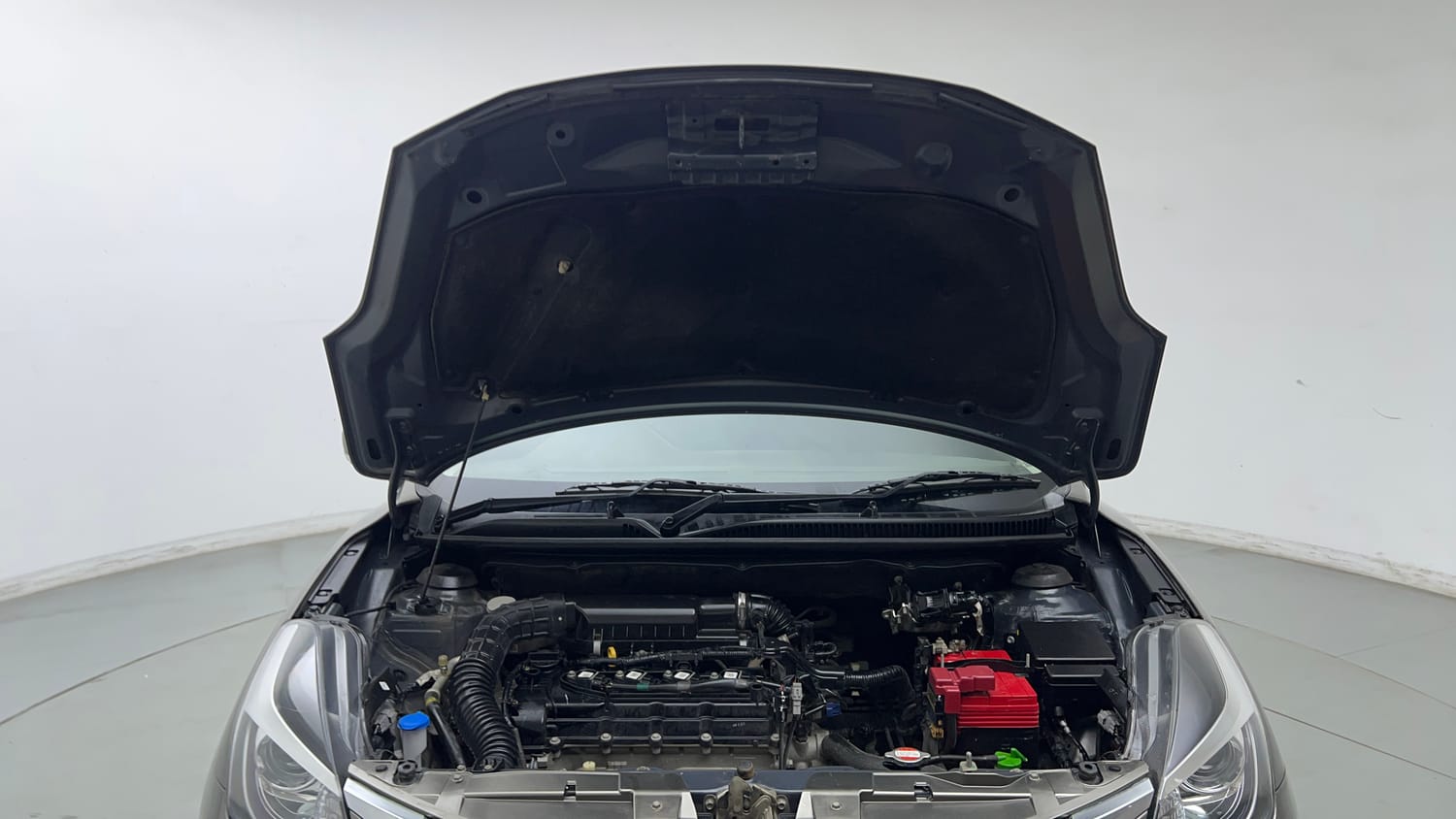 Used 2021 Maruti Suzuki Baleno Zeta Petrol Manual engine ENGINE & BONNET OPEN FRONT VIEW