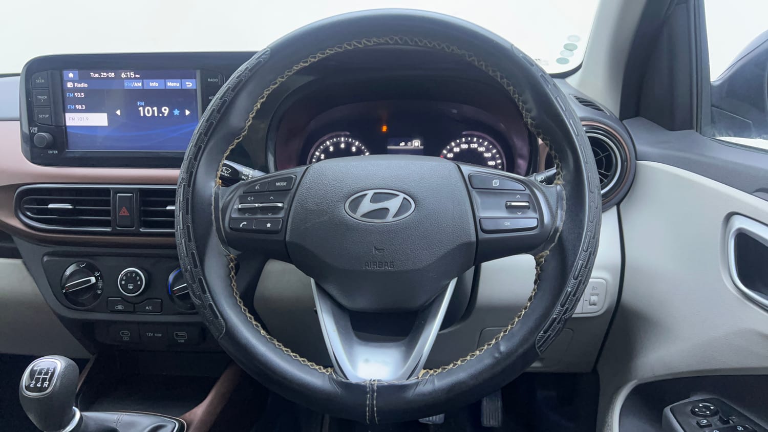 Used 2023 Hyundai Aura SX 1.2 CNG Cng Manual interior STEERING VIEW