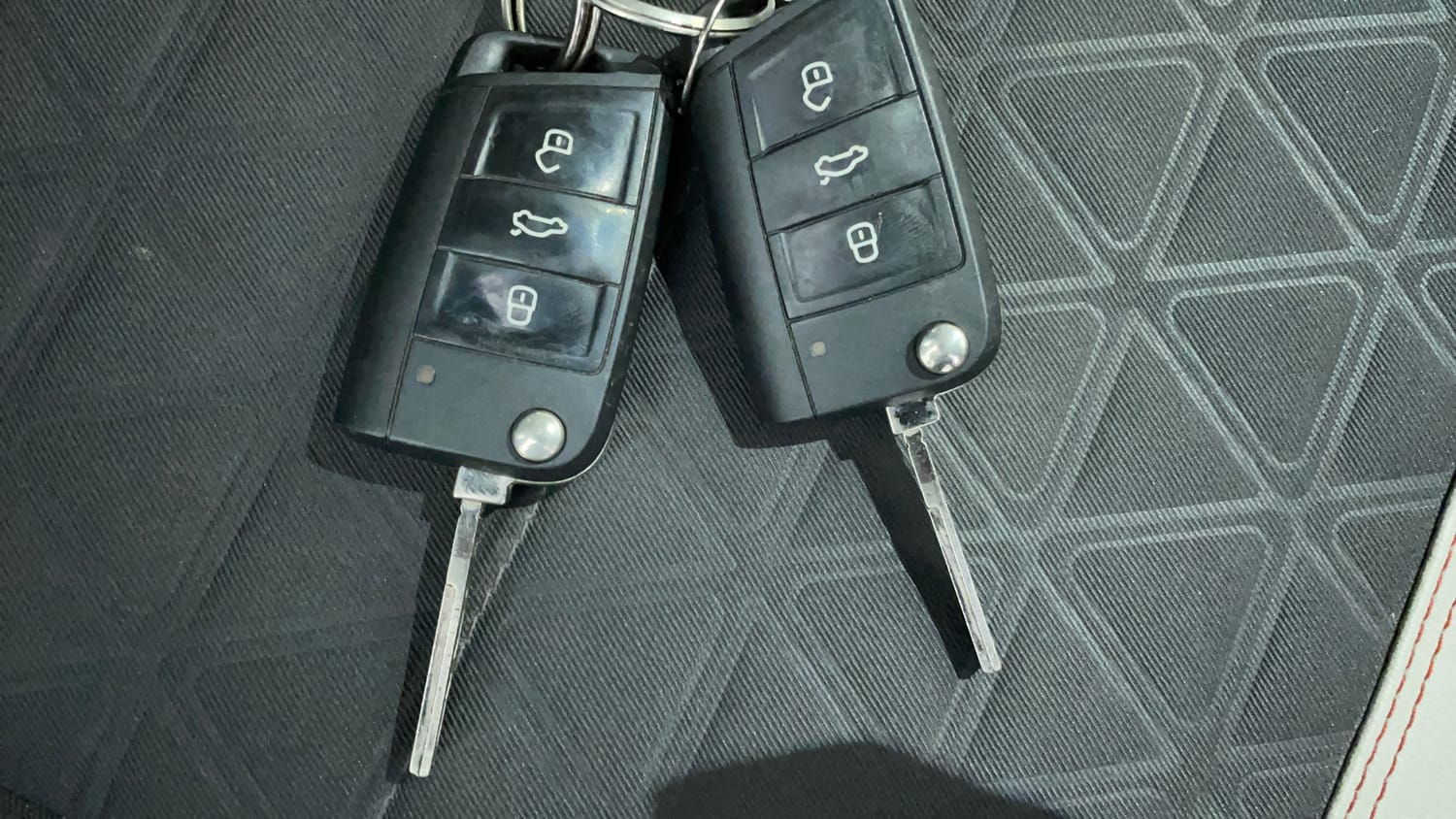 Used 2022 Volkswagen Taigun GT 1.5 TSI MT Petrol Manual extra CAR KEY VIEW