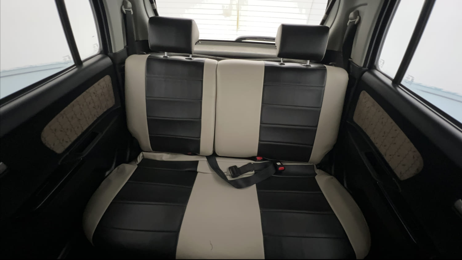 Used 2017 Maruti Suzuki Wagon R VXI+ Petrol Manual interior REAR SEAT CONDITION VIEW