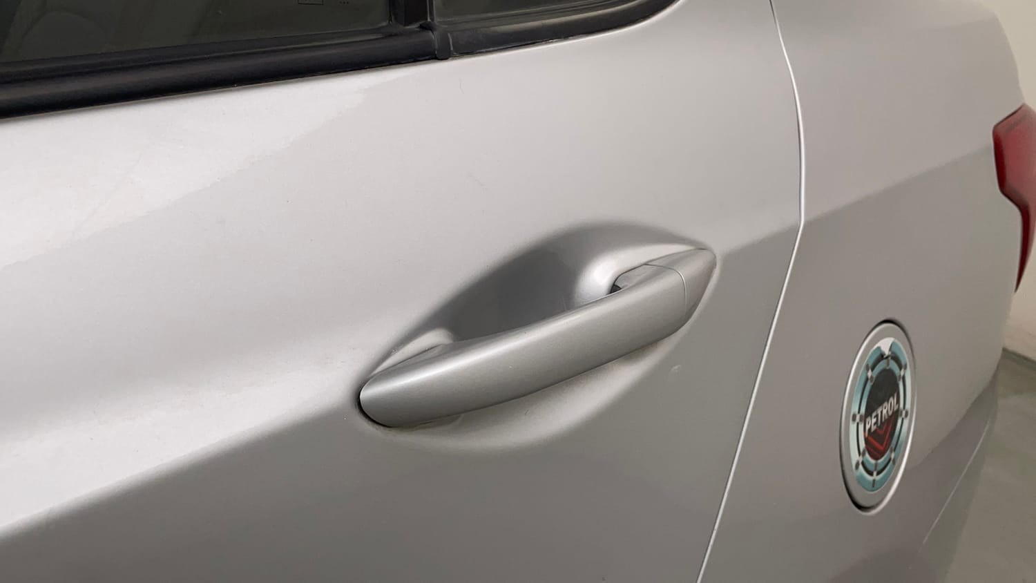 Used 2014 Hyundai Xcent S 1.2 (O) Petrol Manual dents MINOR SCRATCH